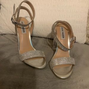 Steve Madden clear heals